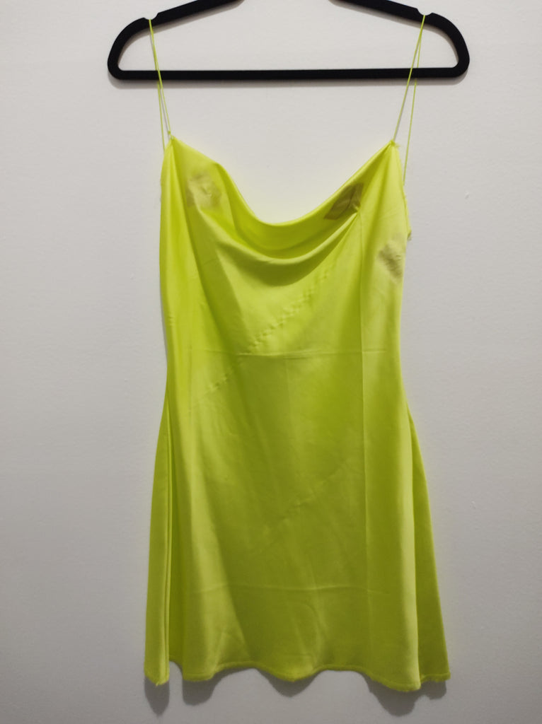 Vestido corto de tirantes amarillo fosforescente